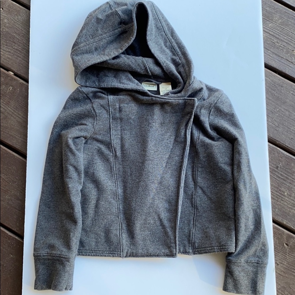 LL Bean Sweatshirt, Asymmetrical top, 4, EUC